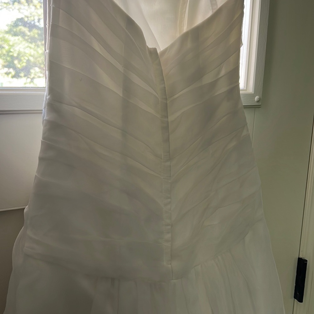 David’s Bridal Wedding Dress - Women’s 4 - Picture 11 of 14